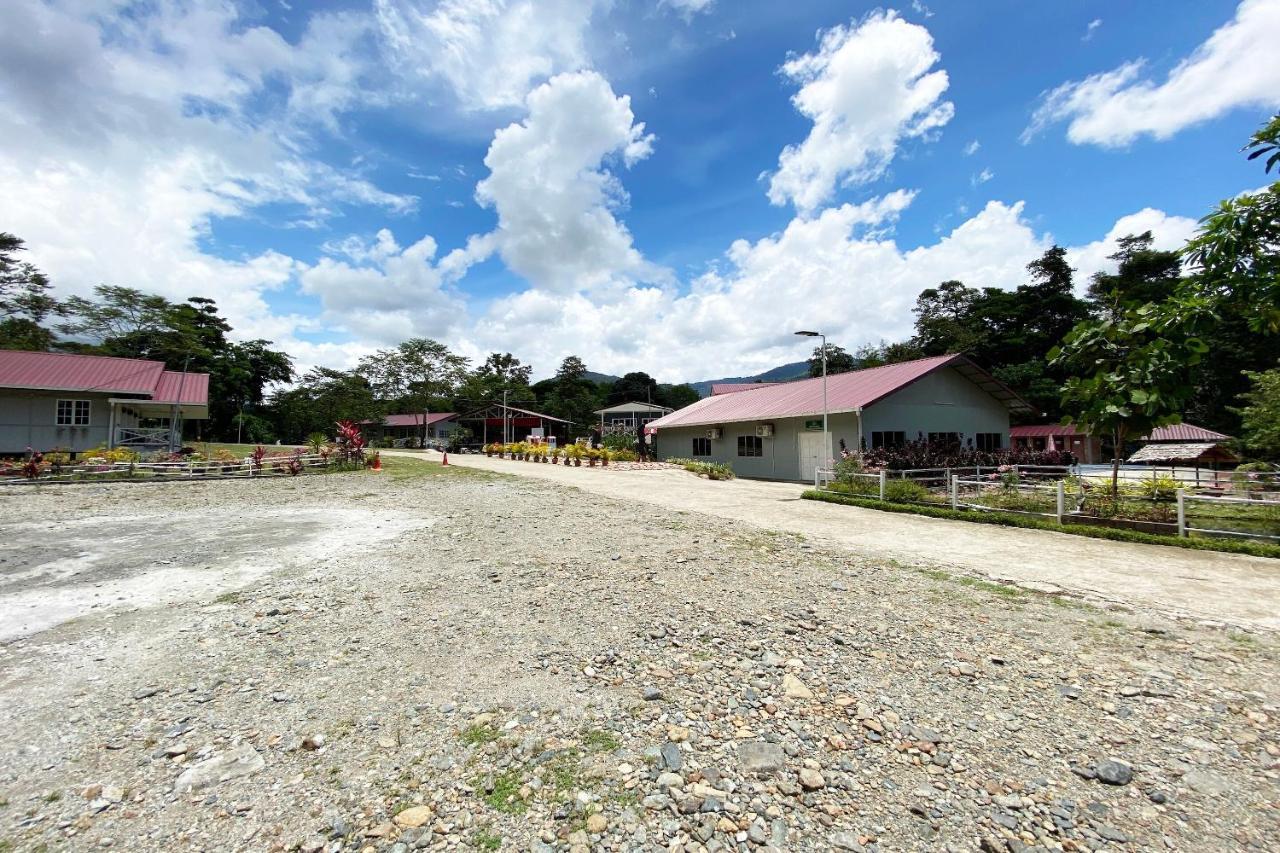 Hotel Spot On 90279 Kinomulok Garden Ranau Esterno foto