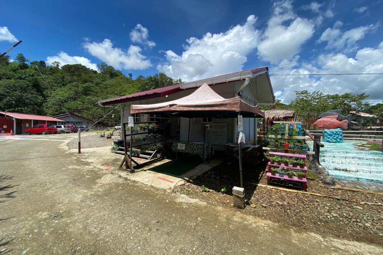 Hotel Spot On 90279 Kinomulok Garden Ranau Esterno foto
