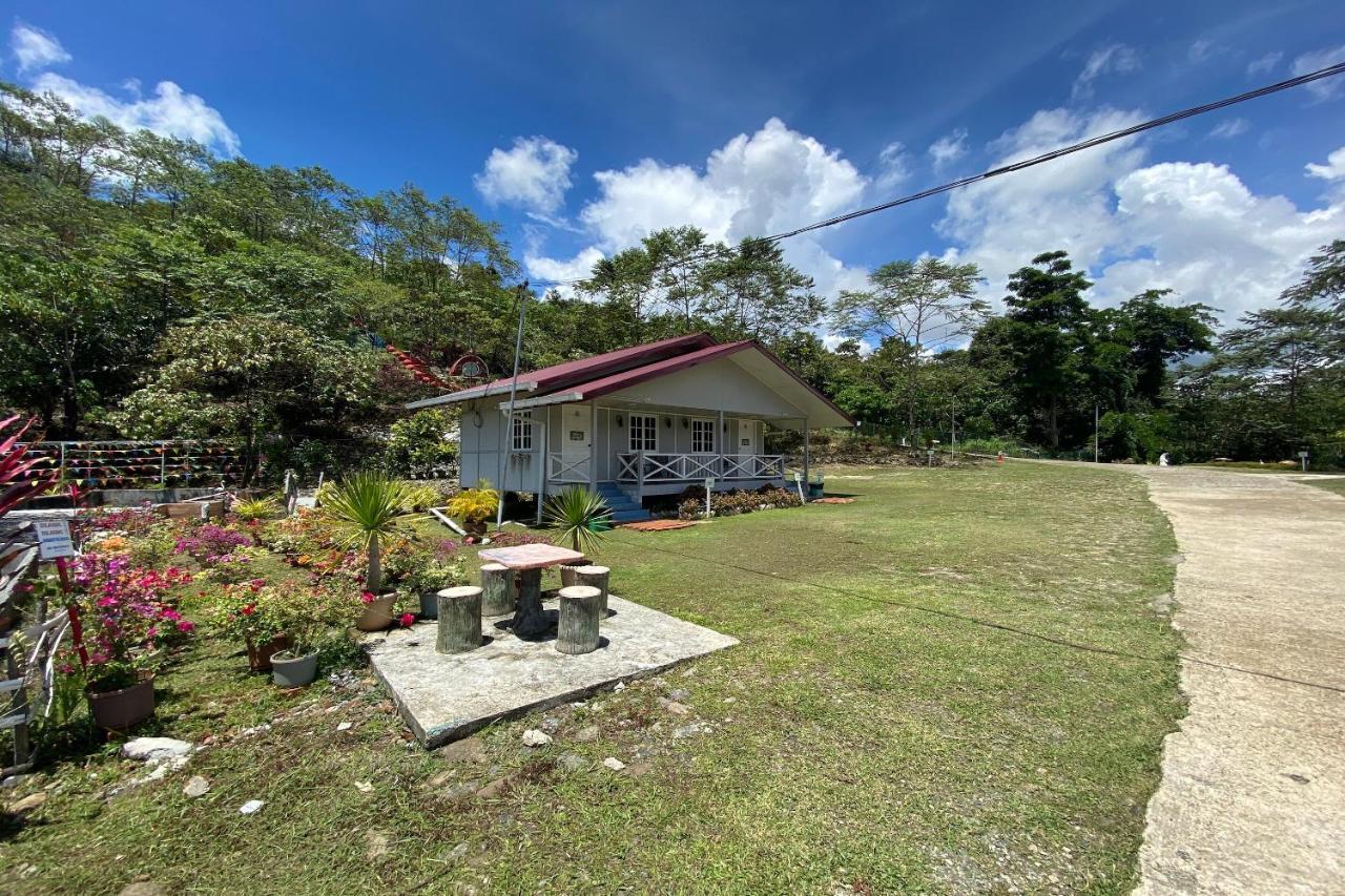 Hotel Spot On 90279 Kinomulok Garden Ranau Esterno foto